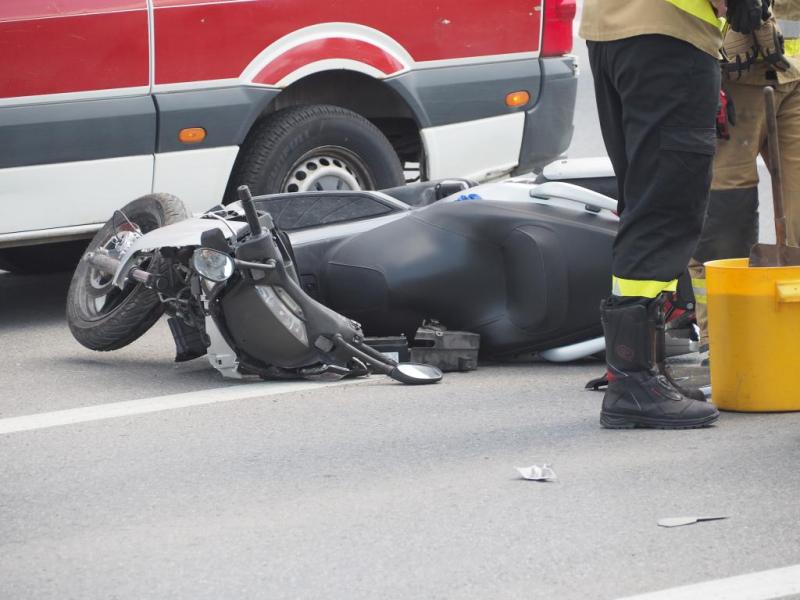 Wypadek w Starej Wsi. Motocyklista trafił do szpitala