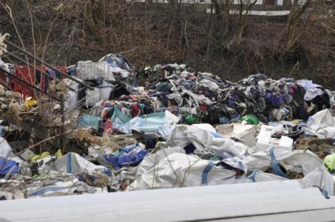 Stary Sącz: kryzys - śmieci zmieszane jak w Chełmcu, leżą odłogiem