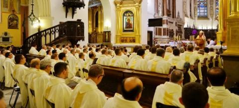 Kapłani będą celebrować Mszę Krzyżma Świętego. Biskup pobłogosławi oleje