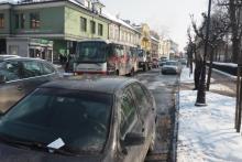 Zakaz parkowania na ul. Długosza w Nowym Sączu przypomnienia
